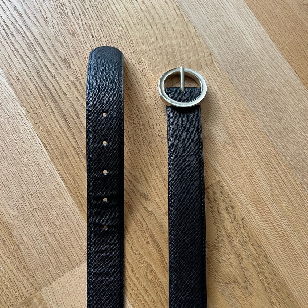 Steve Madden Woman’s Black and White Reversible Belt 41” *Worn Twice*